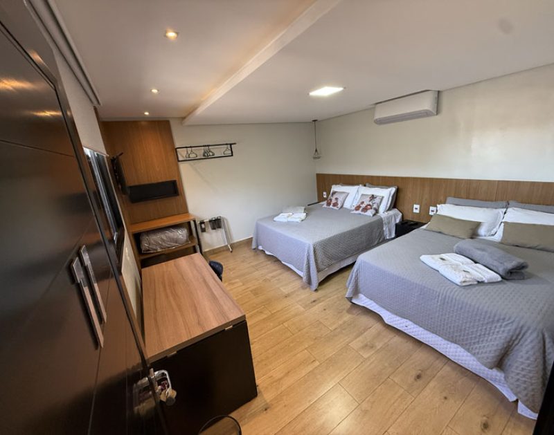 QUARTO 11 - SUITE MASTER - 2 CAMAS DE CASAL - 2