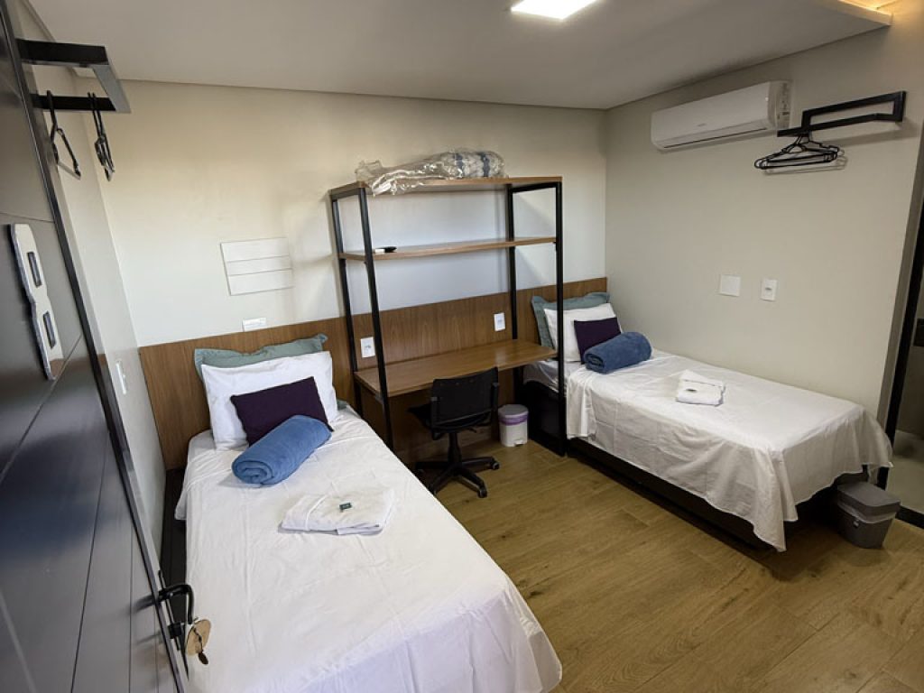 QUARTO 8 -SUITE- 2 CAMAS DE SOLTEIRO - 1